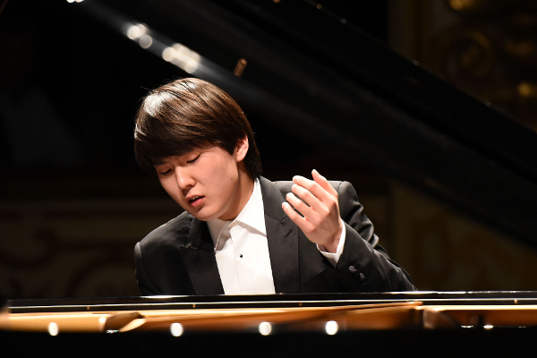 il pianista Seung-Jin Cho