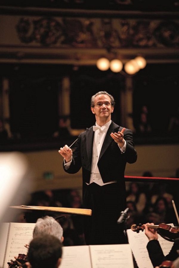 Fabio Luisi dirige la Filarmonica della Scala