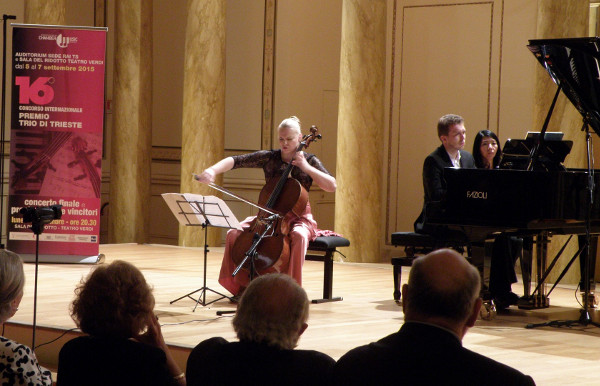 violoncellista Olena Guliei, pianista Volodymyr Lavrynenko,