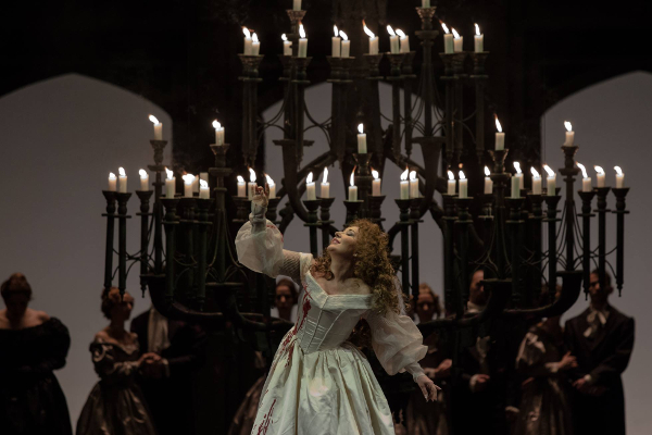 Elena Mosuc in Lucia di Lammermoor al teatro Massimo di Palermo